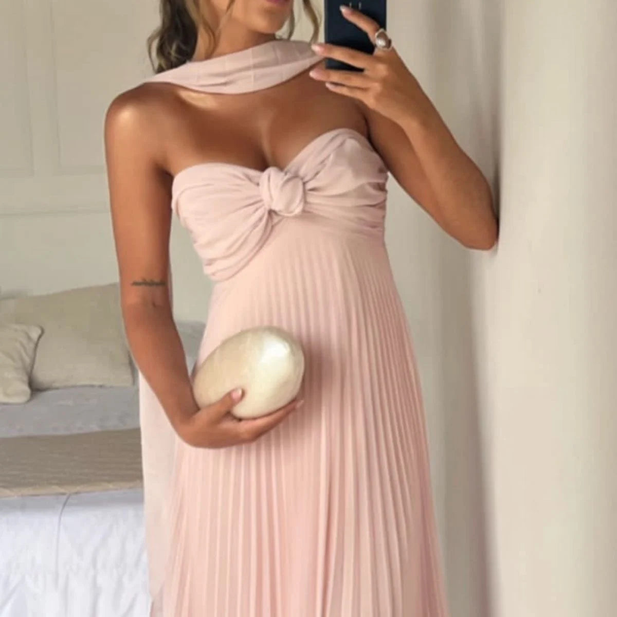 Robe de soirée longue en satin, simple, décolleté en cœur, sans manches, coupe trapèze